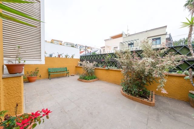 6 sypialnia Dom blizniak na sprzedaż w Ciudad Jardín, Las Palmas de Gran Canaria z garażem - 890 000 € (Ref: 9048748)