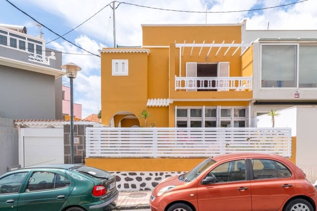 6 soverom Kjedet enebolig til salgs i Ciudad Jardín, Las Palmas de Gran Canaria med garasje - € 890 000 (Ref: 9048748)