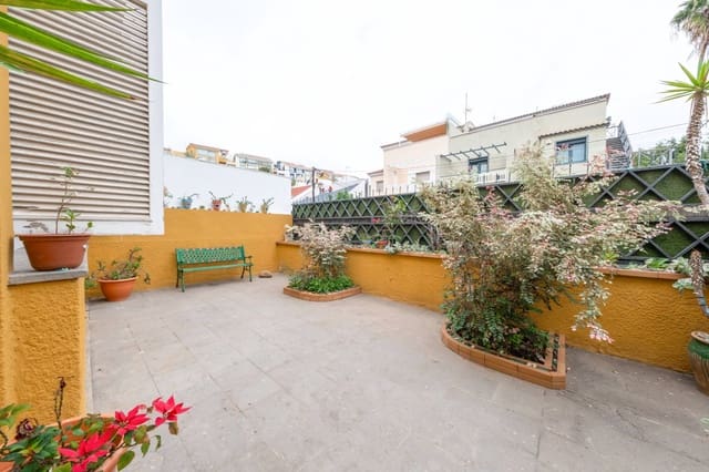 6 soverom Kjedet enebolig til salgs i Ciudad Jardín, Las Palmas de Gran Canaria med garasje - € 890 000 (Ref: 9048748)