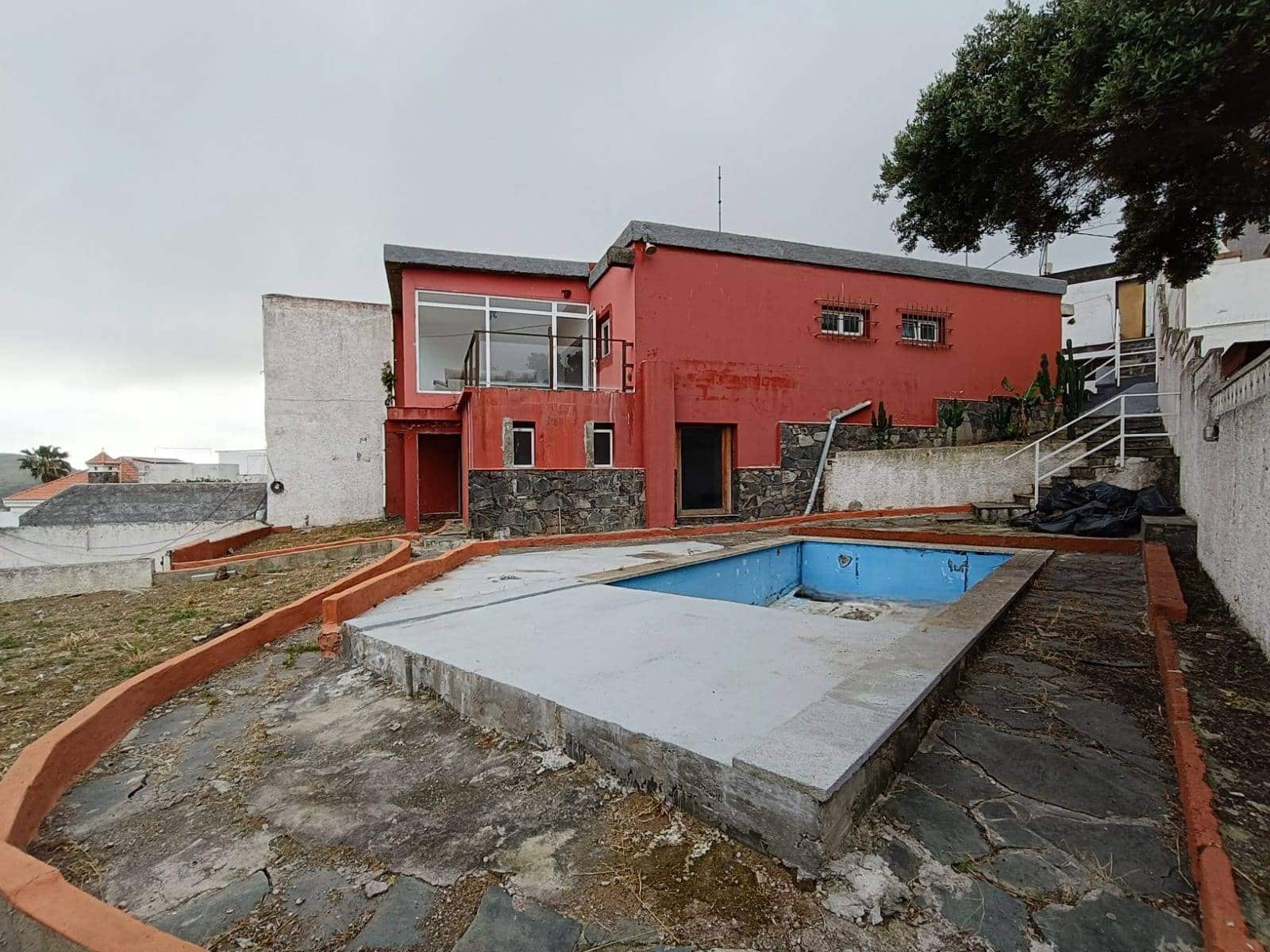 4 chambre Villa/Maison à vendre à Las Palmas de Gran Canaria avec piscine garage - 470 000 € (Ref: 9085252)