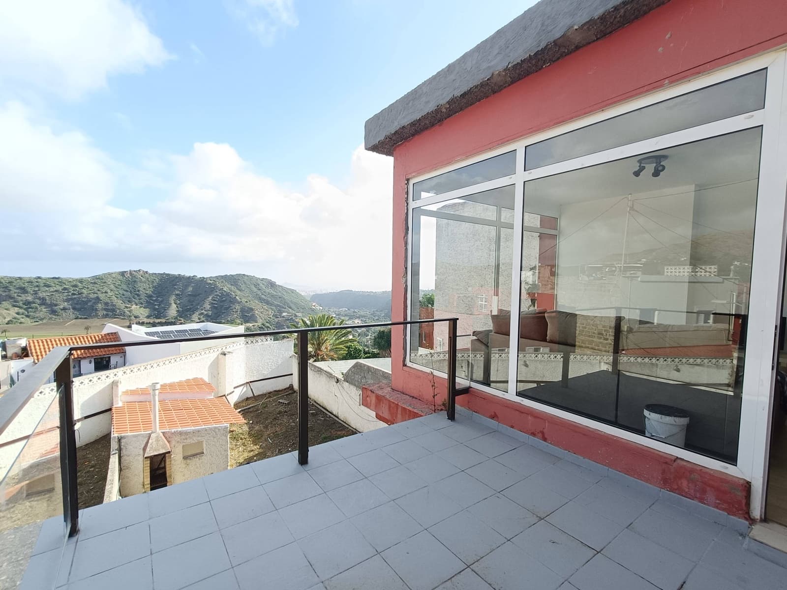 4 chambre Villa/Maison à vendre à Las Palmas de Gran Canaria avec piscine garage - 470 000 € (Ref: 9085252)