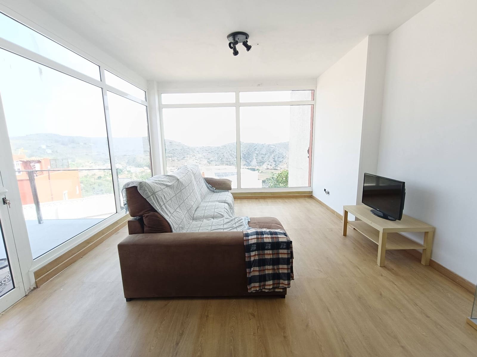 4 chambre Villa/Maison à vendre à Las Palmas de Gran Canaria avec piscine garage - 470 000 € (Ref: 9085252)