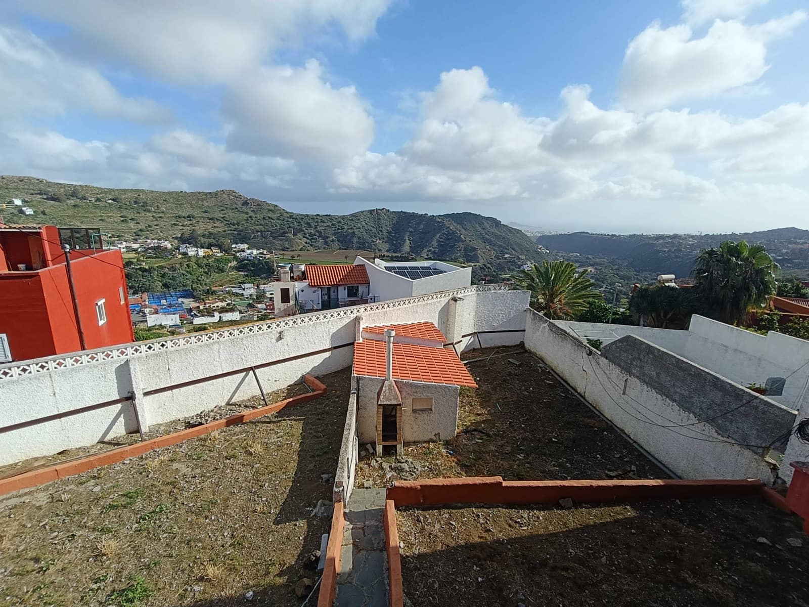 4 chambre Villa/Maison à vendre à Las Palmas de Gran Canaria avec piscine garage - 470 000 € (Ref: 9085252)