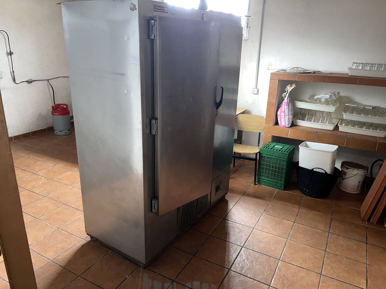 Erhverv til leje i El Rosario med garage - € 1.700 (Ref: 9100719)