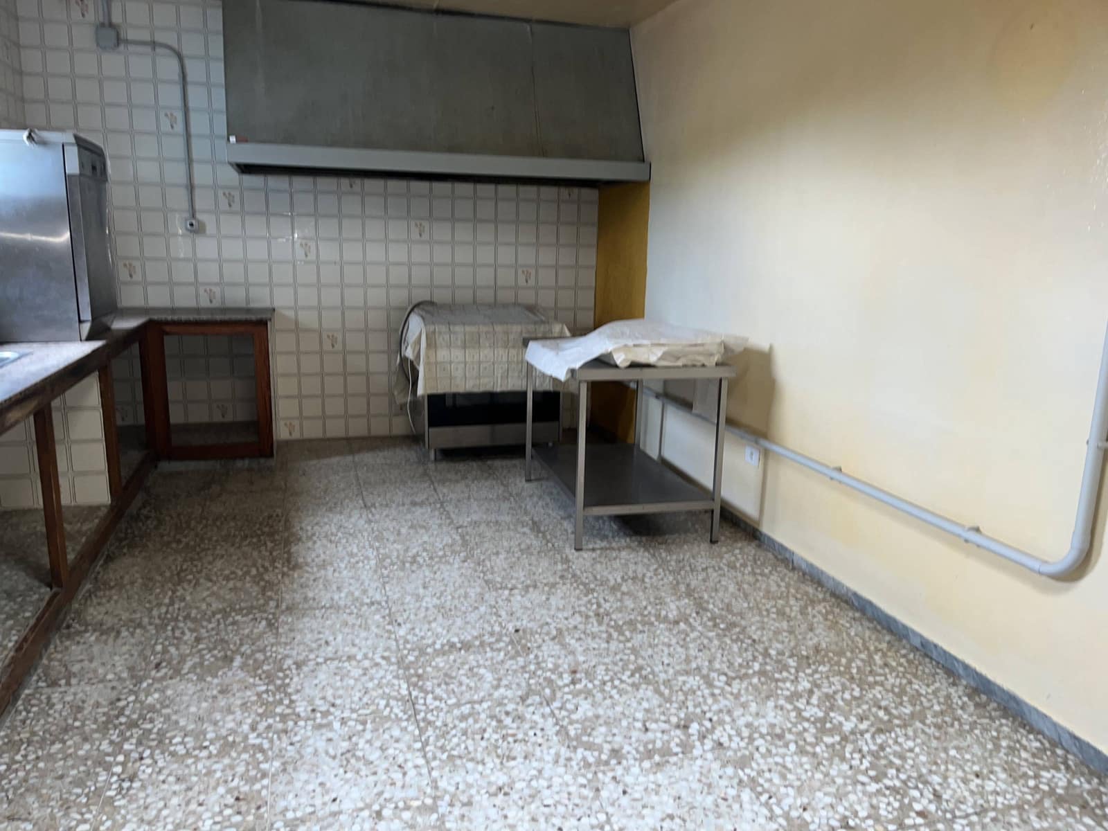 Erhverv til leje i El Rosario med garage - € 1.700 (Ref: 9100719)