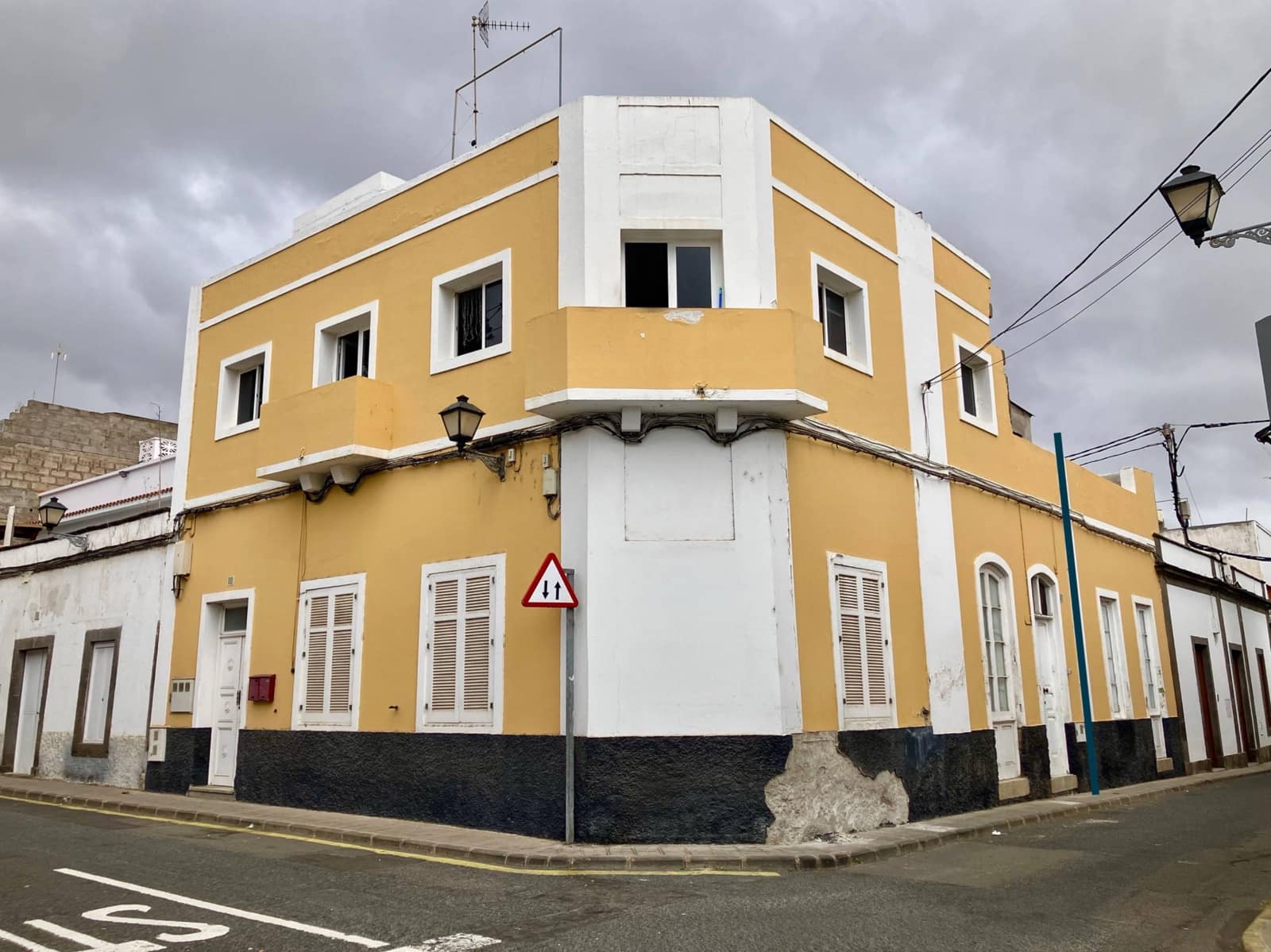 5 quarto Moradia em Banda para venda em San Lorenzo - 240 000 € (Ref: 9110278)