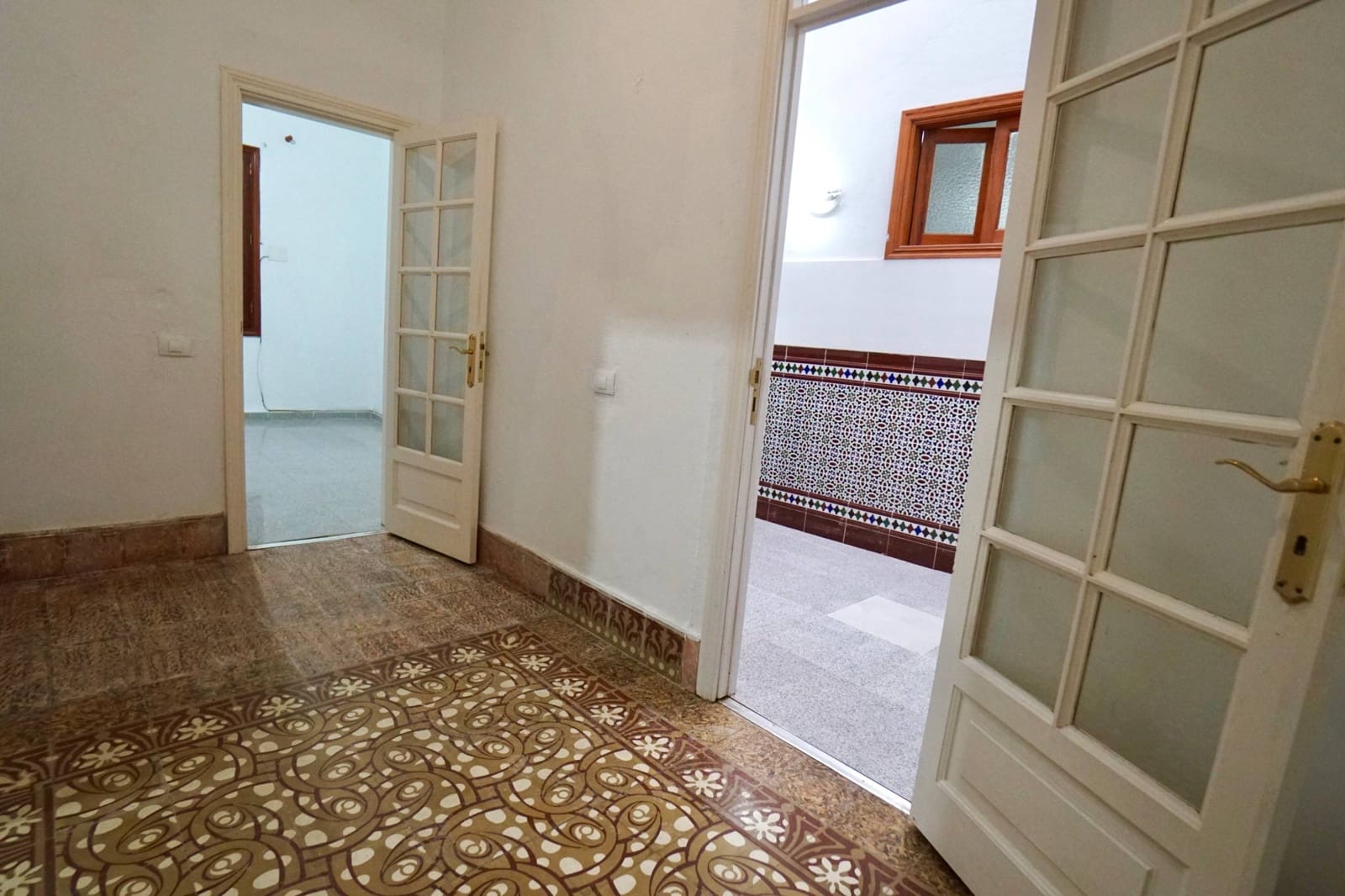 5 makuuhuone Rivitalo myytävänä paikassa San Lorenzo - 240 000 € (Ref: 9110278)