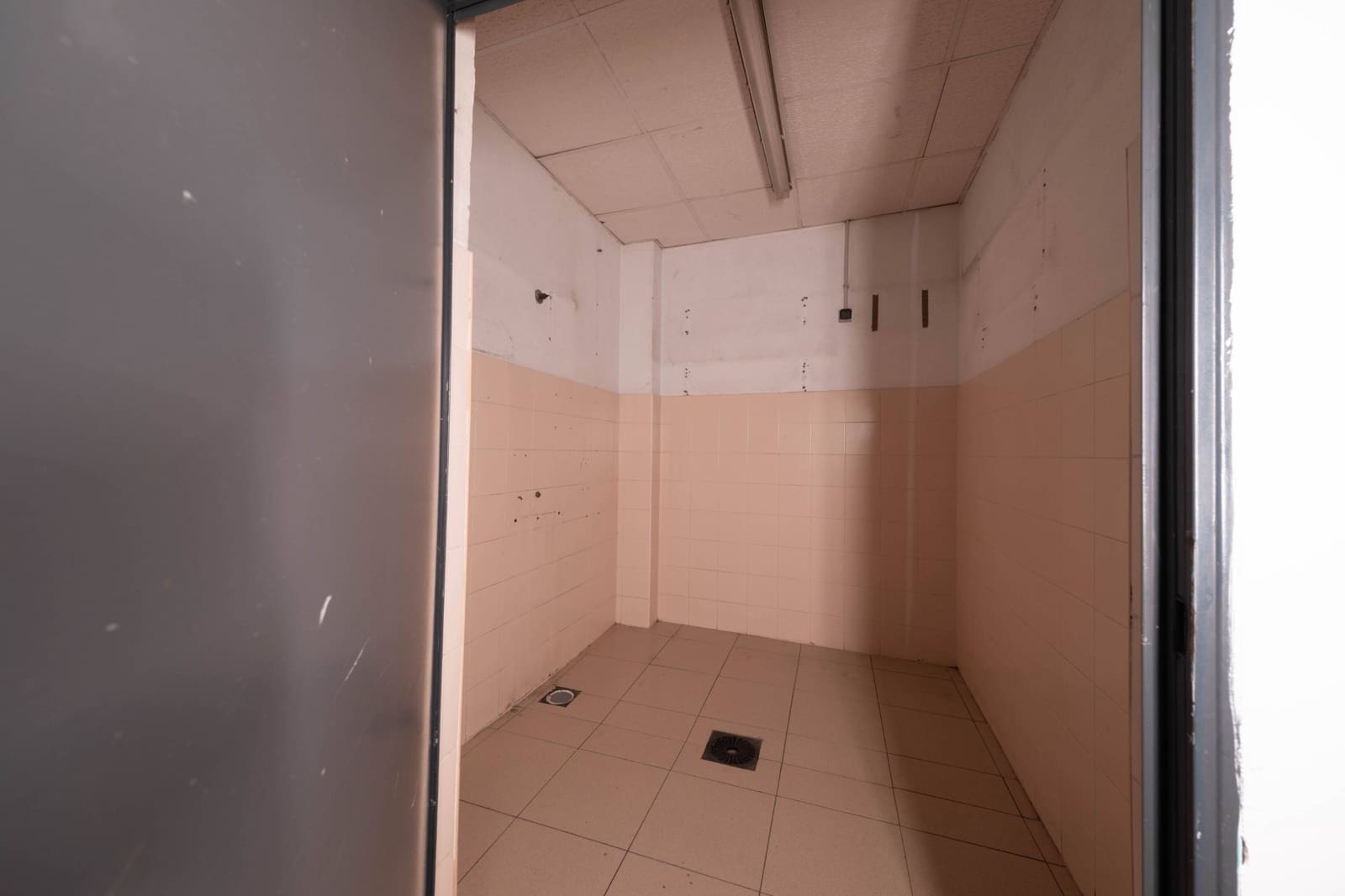 Erhverv til salg i El Doctoral med garage - € 1.500.000 (Ref: 9116067)