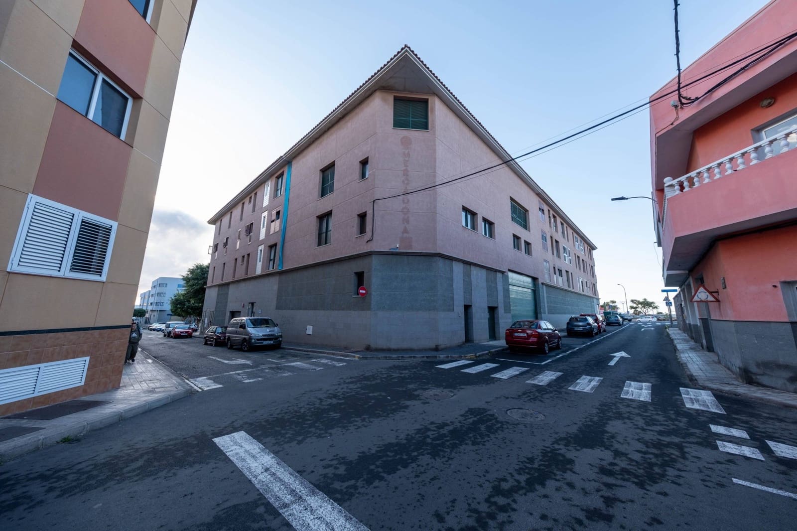 Erhverv til salg i El Doctoral med garage - € 1.500.000 (Ref: 9116067)