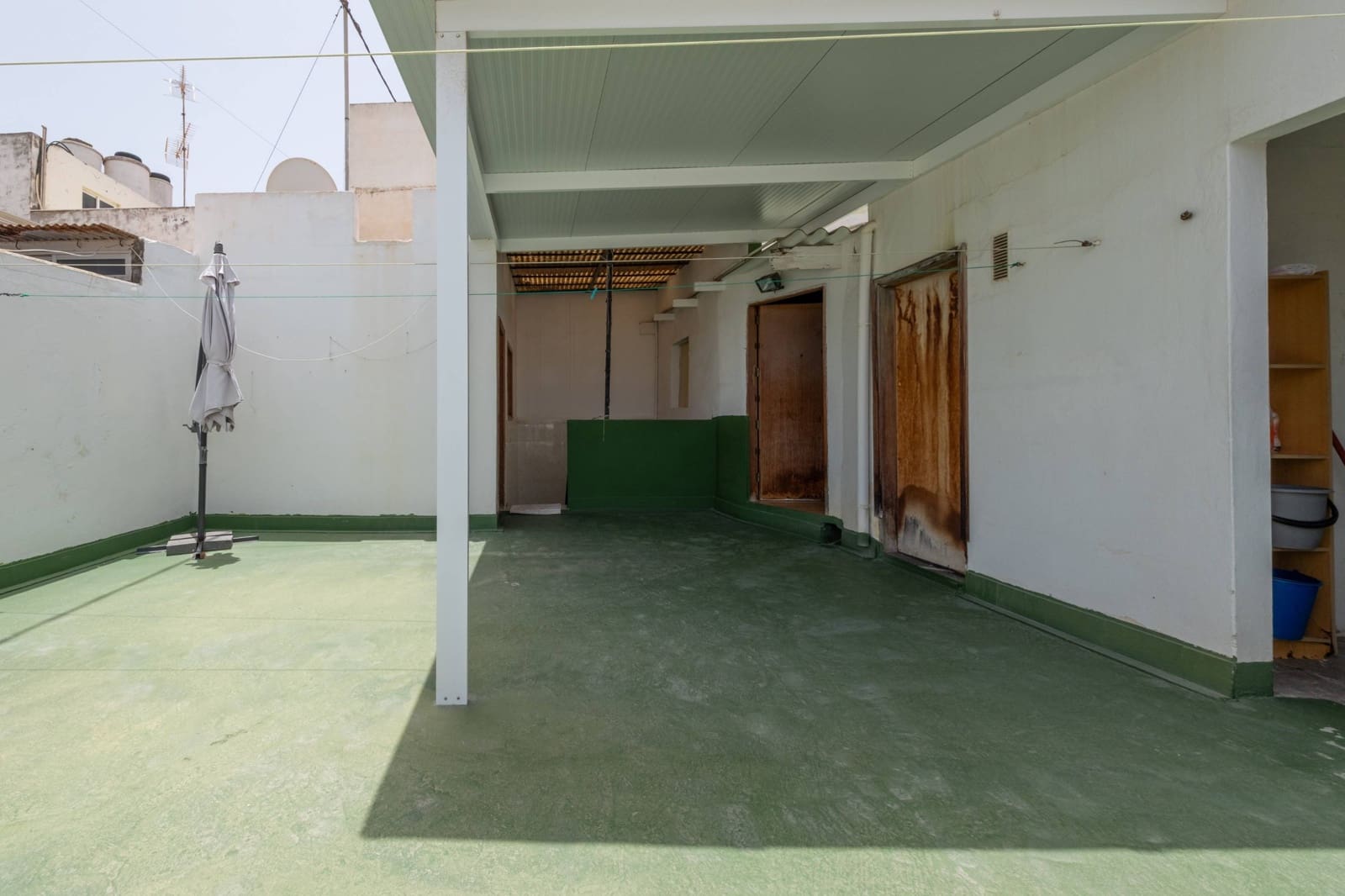 4 bedroom Townhouse for sale in Las Palmas de Gran Canaria - € 290,000 (Ref: 9129731)