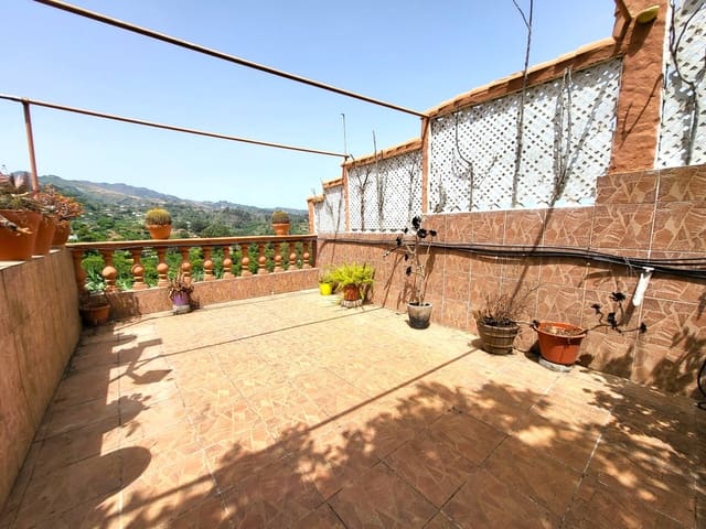 4 slaapkamer Rijtjeshuis te koop in Valleseco met garage - € 169.000 (Ref: 9141588)