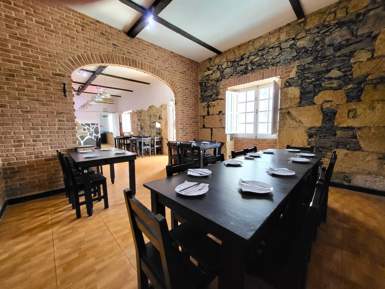 6 soveværelse Virksomhed til leje i Santa Brigida - € 850 (Ref: 9145502)