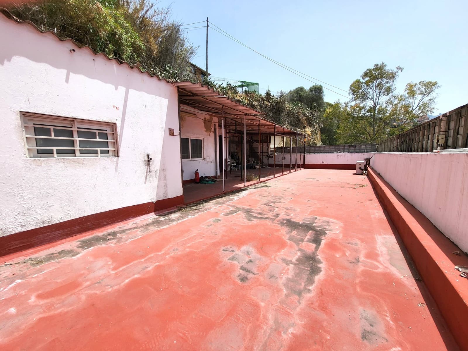 6 soveværelse Virksomhed til leje i Santa Brigida - € 850 (Ref: 9145502)