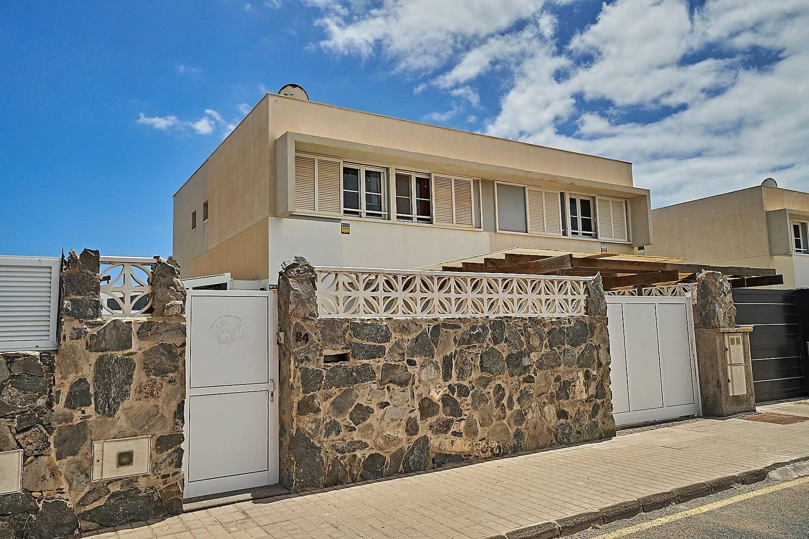 3 slaapkamer Halfvrijstaande villa te koop in Ingenio met garage - € 325.000 (Ref: 9159446)