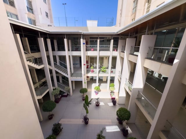 Kommersiell til salgs i Santa Cruz de Tenerife - € 390 000 (Ref: 9162275)