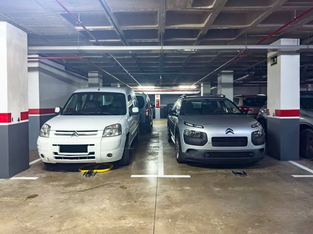 Kommersiell til salgs i Santa Cruz de Tenerife - € 390 000 (Ref: 9162275)