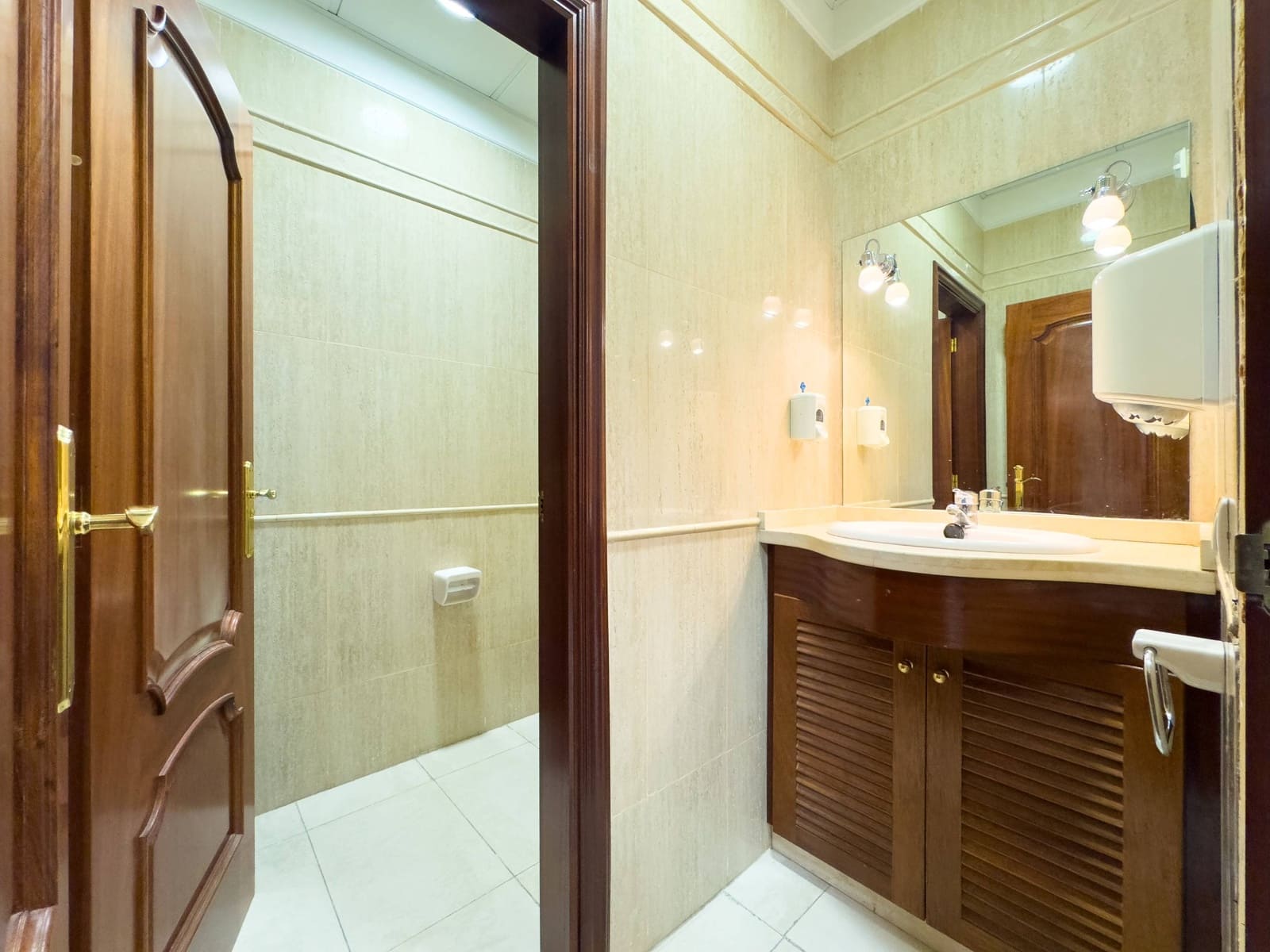 Commerciale in vendita in Santa Cruz de Tenerife - 390.000 € (Rif: 9162275)