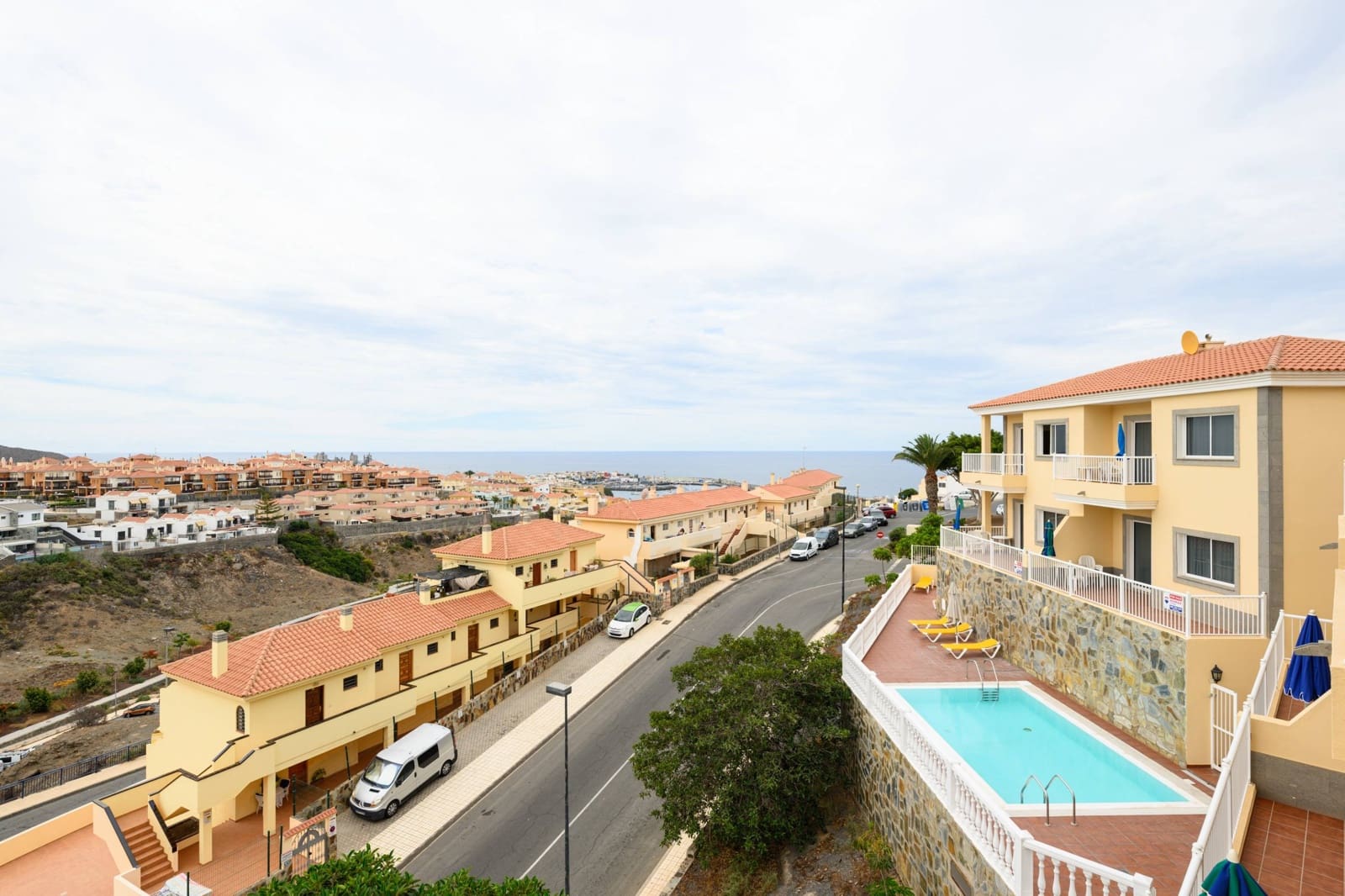 2 makuuhuone Huoneisto myytävänä paikassa Mogan mukana uima-altaan 
autotalli - 265 000 € (Ref: 9173446)