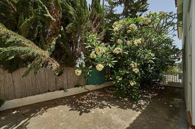 6 soveværelse Villa til salg i Santa Brígida med garage - € 590.000 (Ref: 9173447)