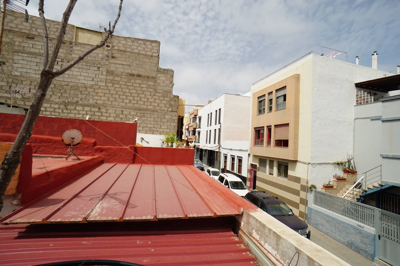 2 bedroom Terraced Villa for sale in Las Palmas de Gran Canaria - € 200,000 (Ref: 9188422)