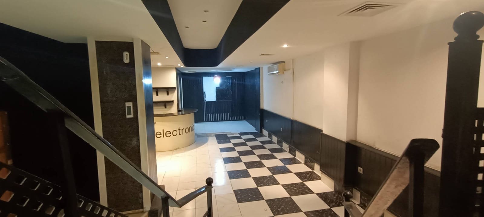 Commercieel te koop in Santa Cruz de Tenerife - € 69.800 (Ref: 9192320)