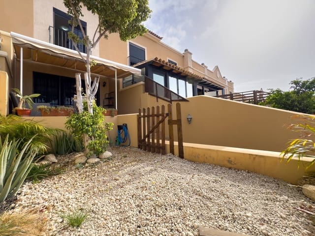 2 makuuhuone Rivitalo vuokrattavana paikassa Radazul, El Rosario mukana 
autotalli - 1 400 € (Ref: 9193788)