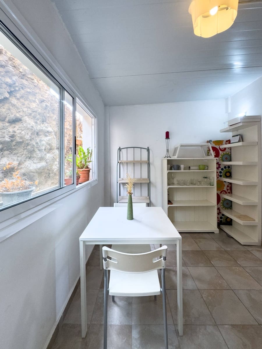 2 makuuhuone Rivitalo vuokrattavana paikassa Radazul mukana 
autotalli - 1 400 € (Ref: 9193788)