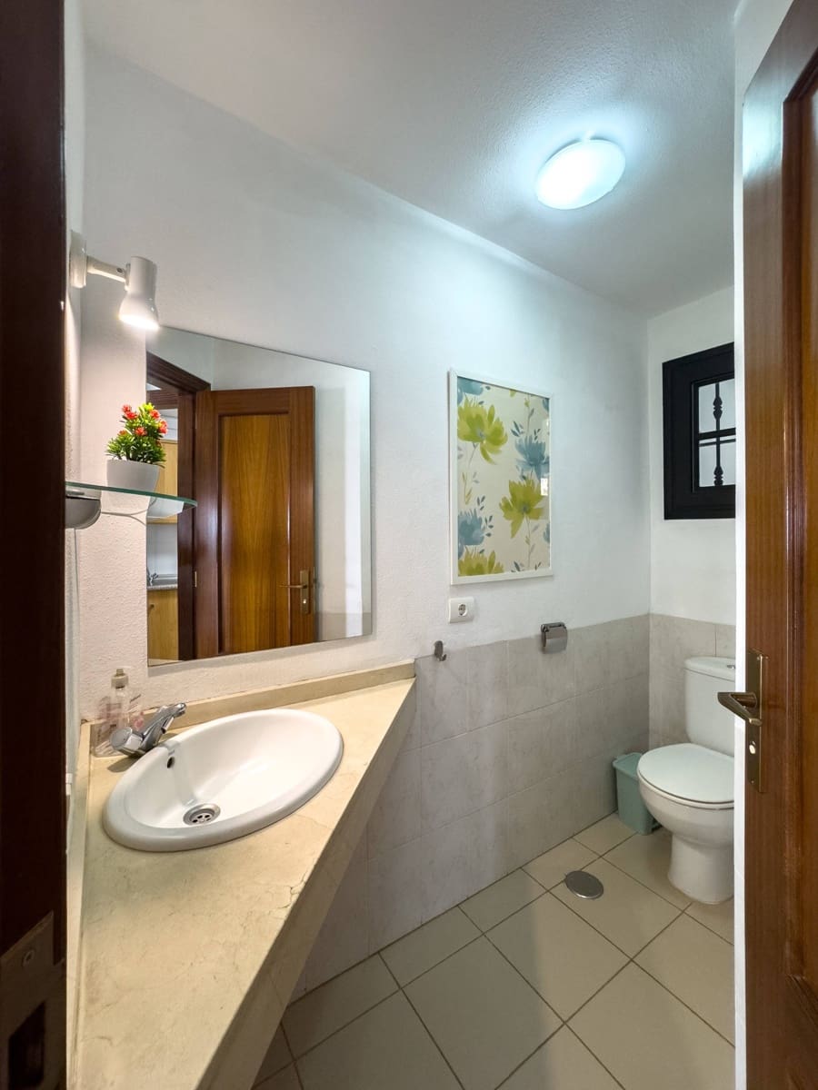 2 makuuhuone Rivitalo vuokrattavana paikassa Radazul mukana 
autotalli - 1 400 € (Ref: 9193788)