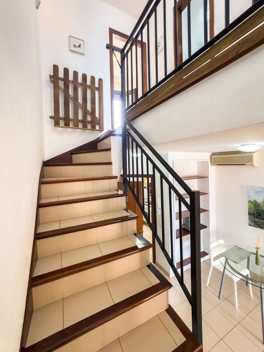 2 makuuhuone Rivitalo vuokrattavana paikassa Radazul mukana 
autotalli - 1 400 € (Ref: 9193788)