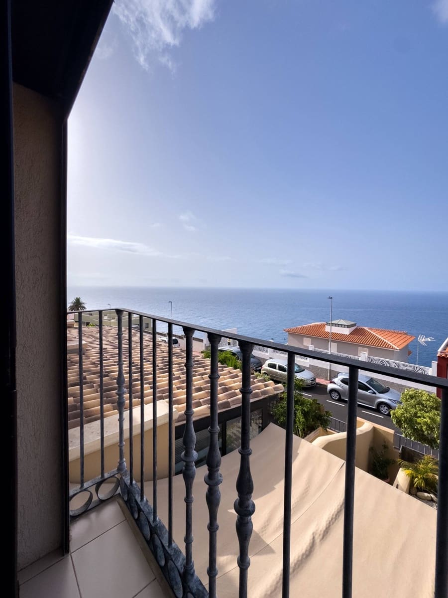 2 makuuhuone Rivitalo vuokrattavana paikassa Radazul mukana 
autotalli - 1 400 € (Ref: 9193788)