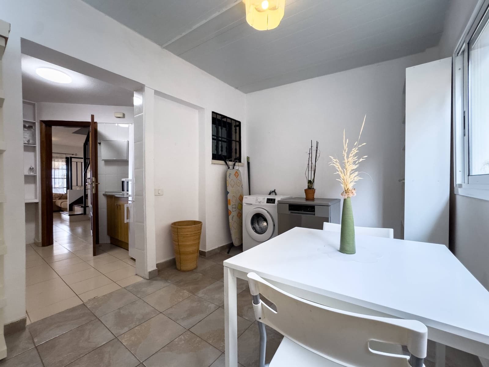 2 makuuhuone Rivitalo vuokrattavana paikassa Radazul mukana 
autotalli - 1 400 € (Ref: 9193788)