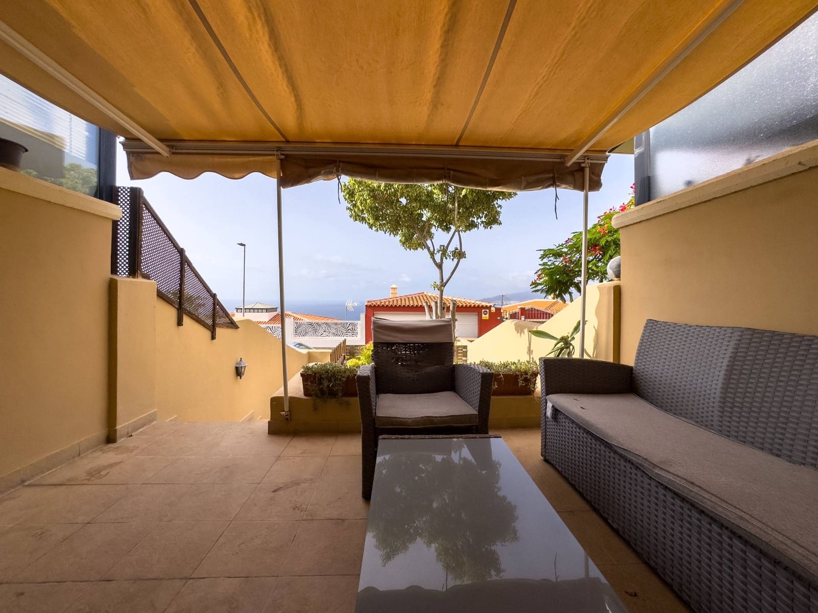 2 makuuhuone Rivitalo vuokrattavana paikassa Radazul mukana 
autotalli - 1 400 € (Ref: 9193788)