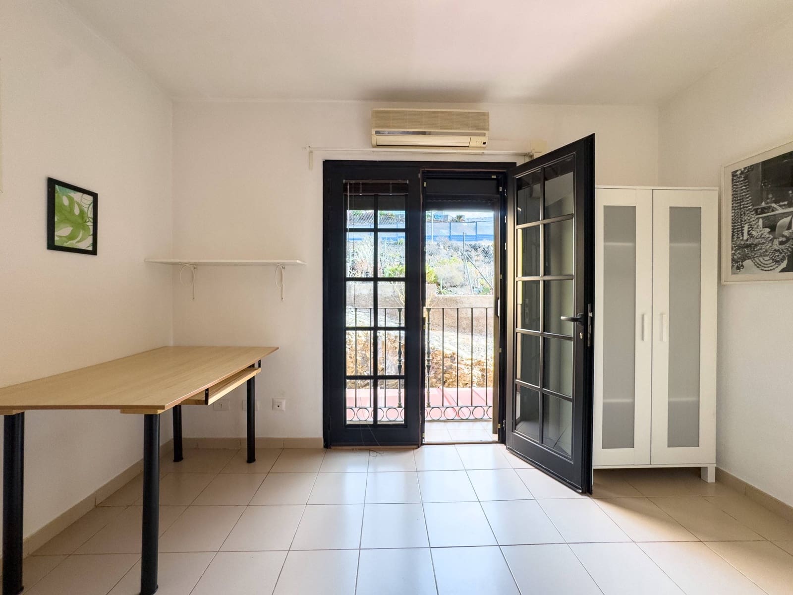 2 makuuhuone Rivitalo vuokrattavana paikassa Radazul mukana 
autotalli - 1 400 € (Ref: 9193788)