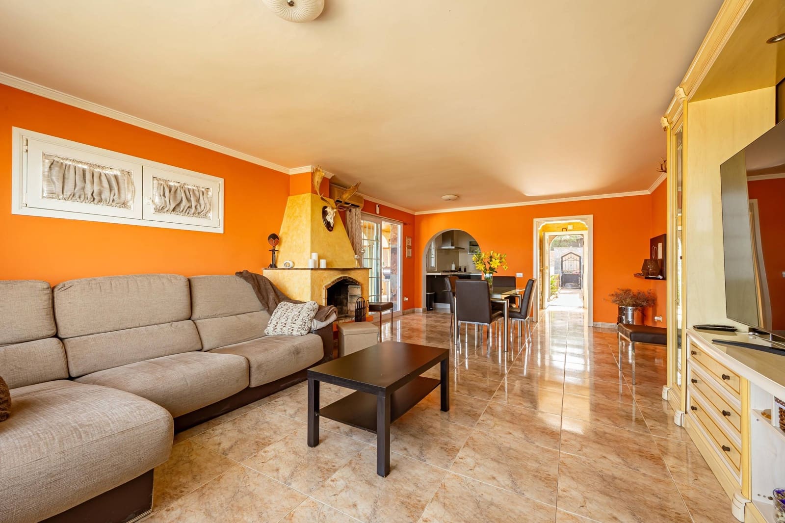 3 bedroom Villa for sale in Telde with pool garage - € 625,000 (Ref: 9195529)