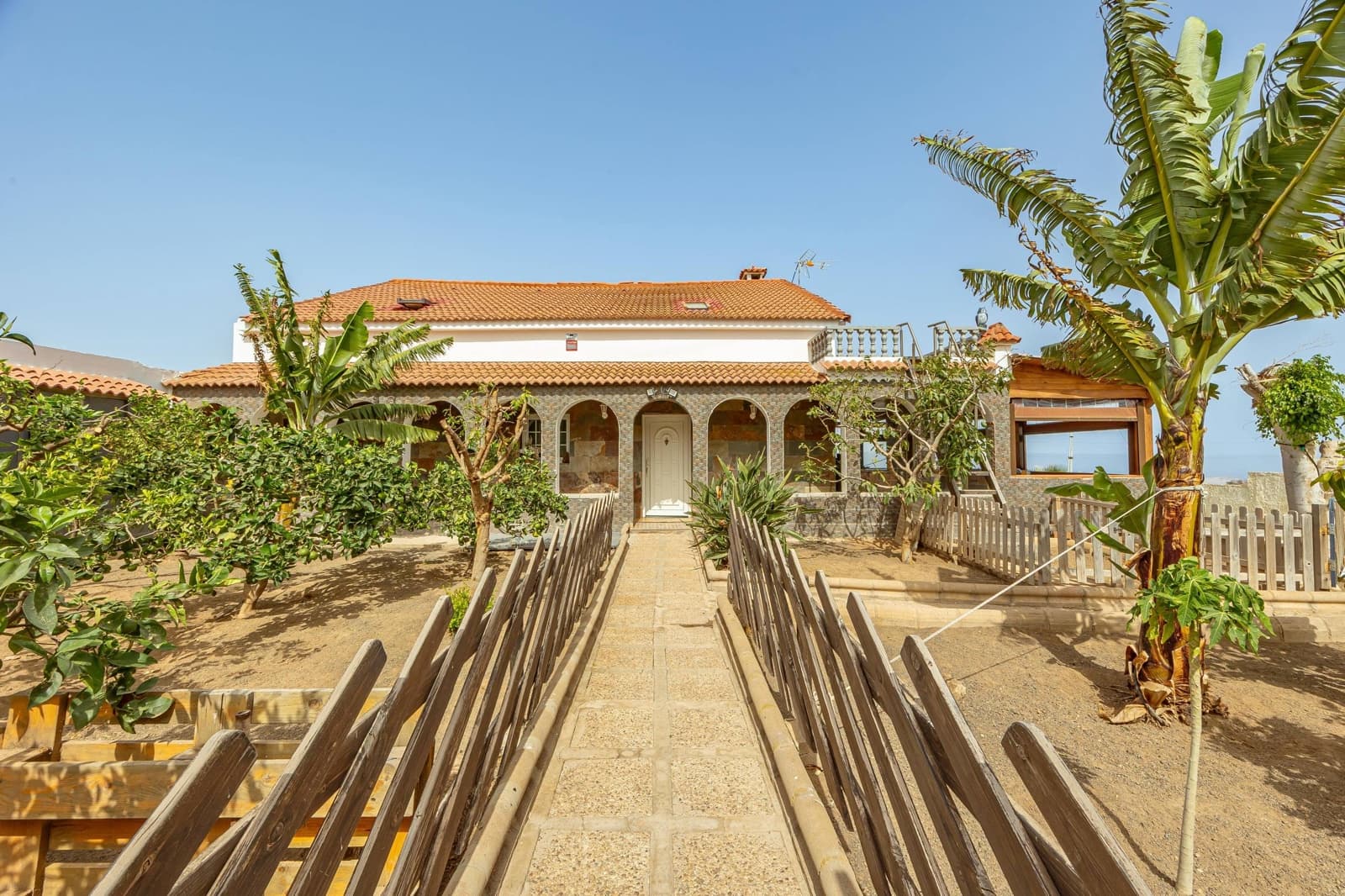 3 soveværelse Villa til salg i Telde med swimmingpool garage - € 625.000 (Ref: 9195529)