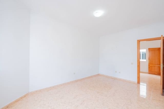 3 soveværelse Lejlighed til salg i Schamann - Rehoyas, Las Palmas de Gran Canaria - € 145.000 (Ref: 9195531)