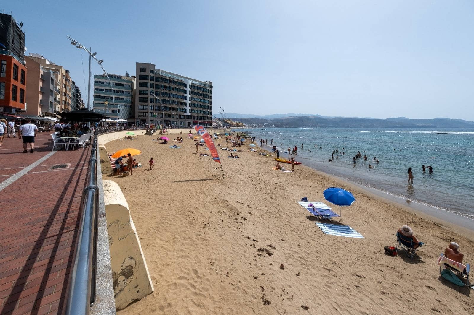 3 bedroom Flat for sale in Las Palmas de Gran Canaria with garage - € 360,000 (Ref: 9200478)