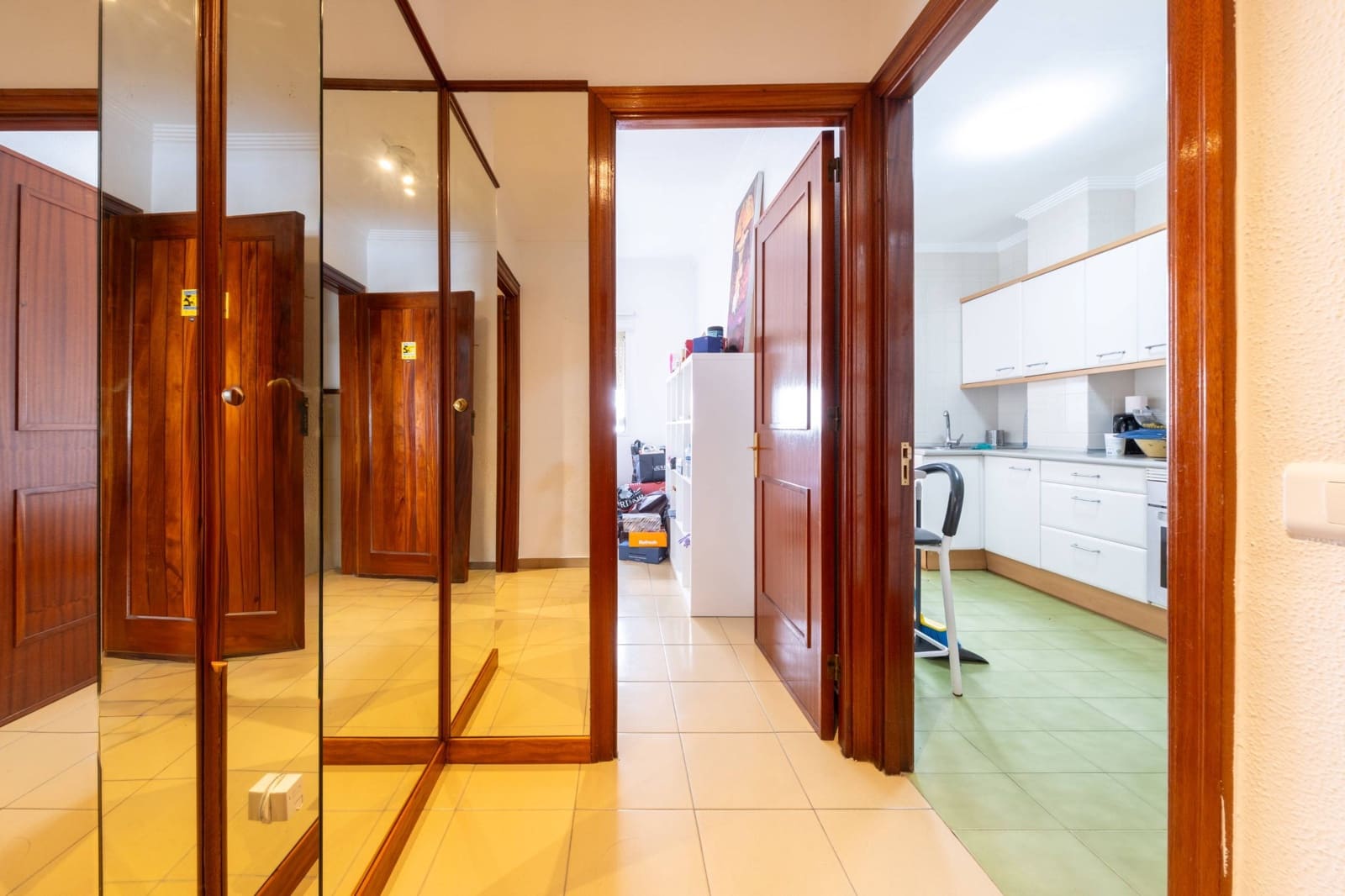 3 bedroom Flat for sale in Las Palmas de Gran Canaria with garage - € 360,000 (Ref: 9200478)