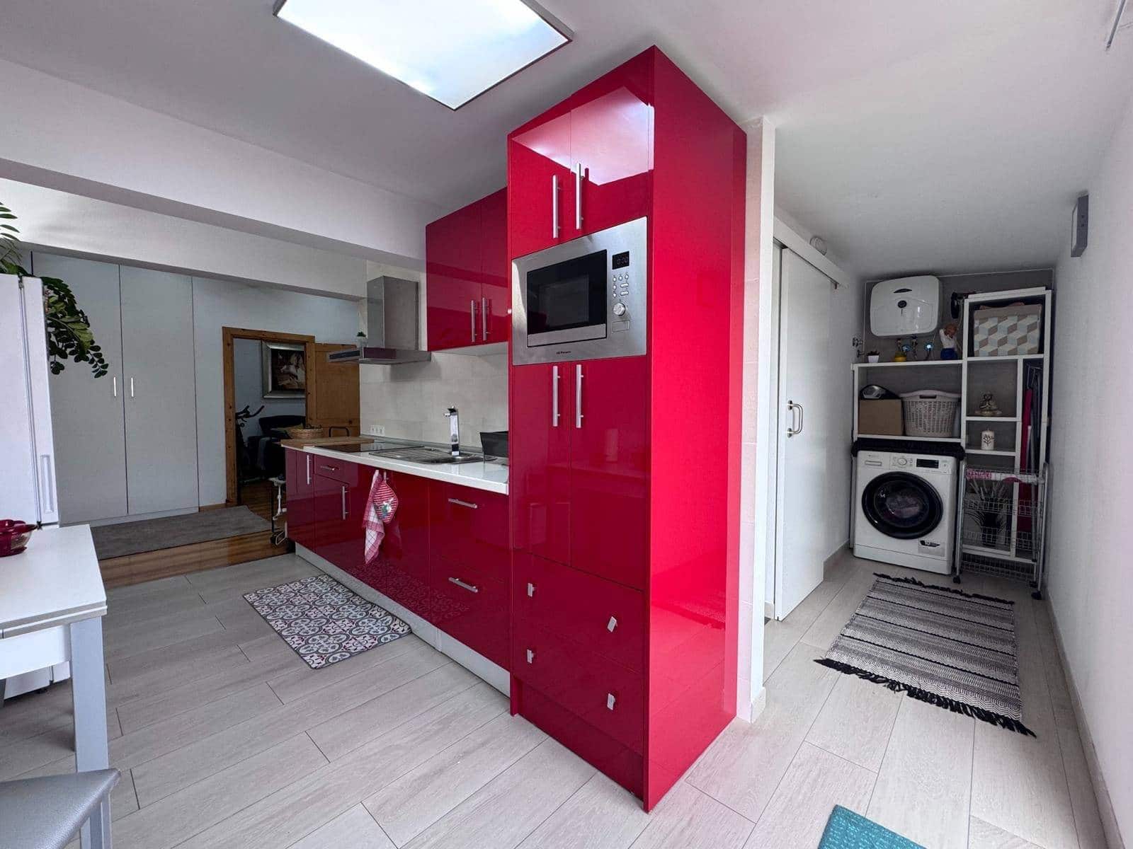 5 slaapkamer Rijtjeshuis te koop in Telde - € 775.000 (Ref: 9202419)