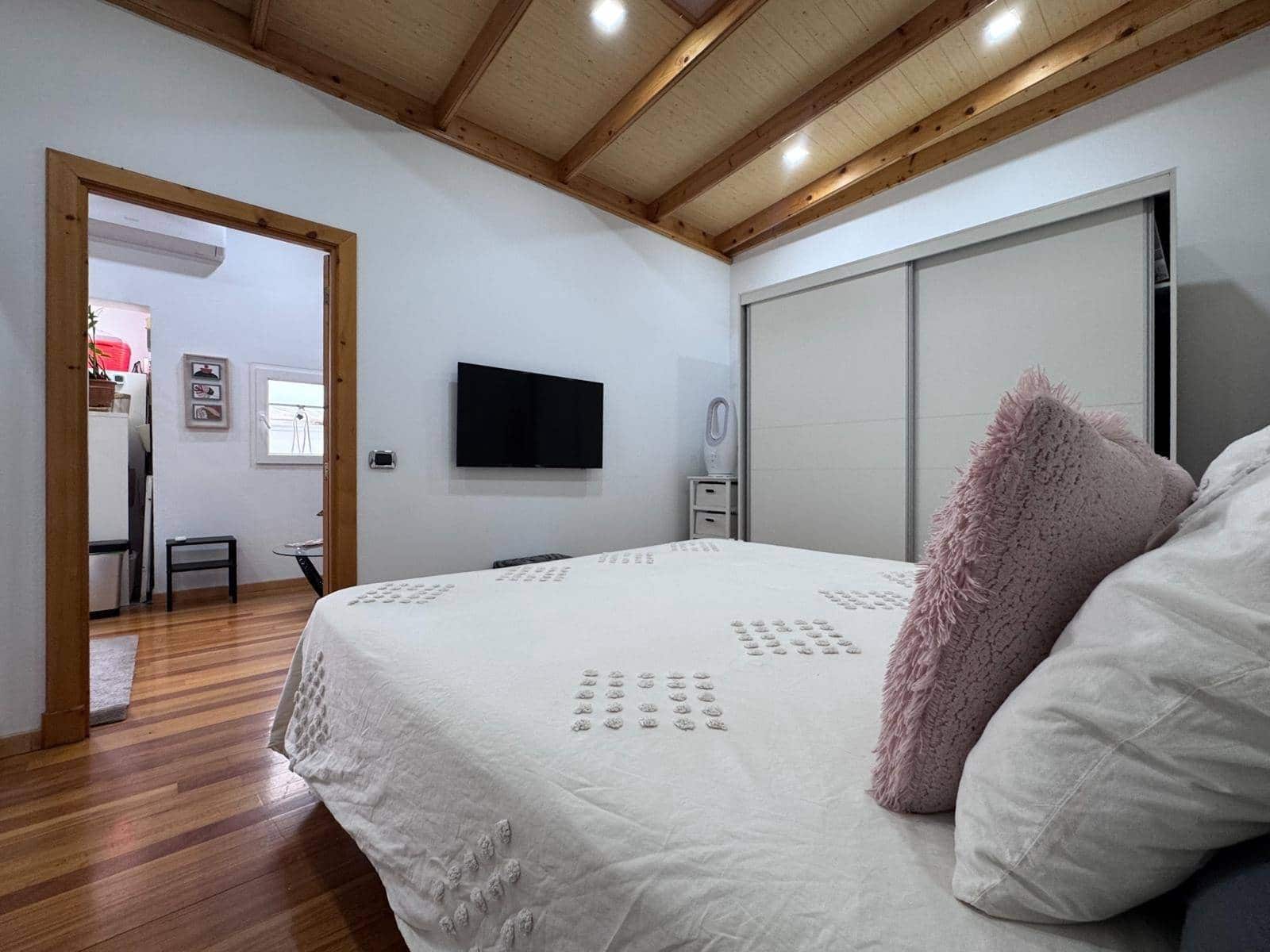 5 slaapkamer Rijtjeshuis te koop in Telde - € 775.000 (Ref: 9202419)