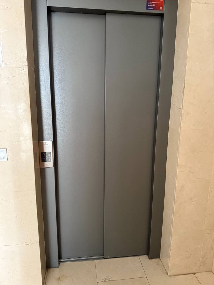 Erhverv til salg i Las Palmas de Gran Canaria - € 180.000 (Ref: 9219941)