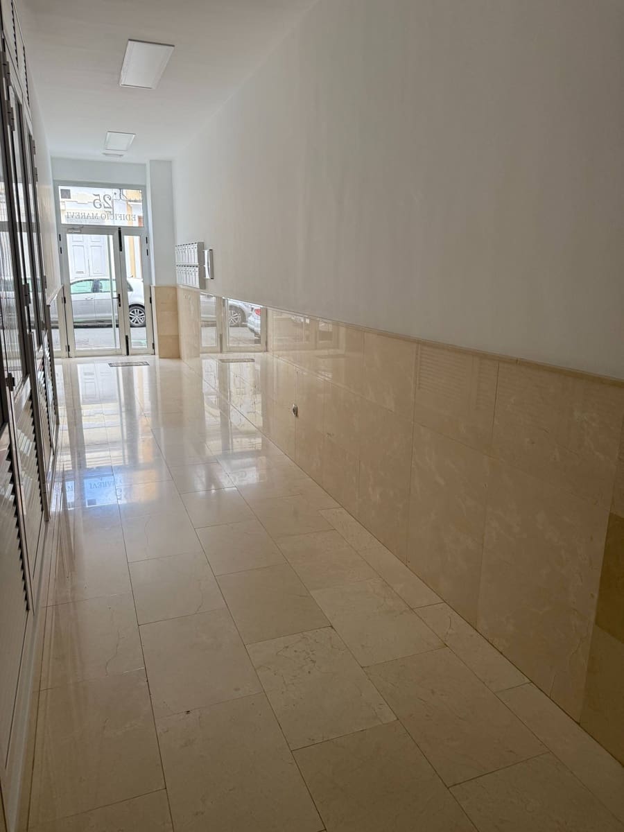 Erhverv til salg i Las Palmas de Gran Canaria - € 180.000 (Ref: 9219941)