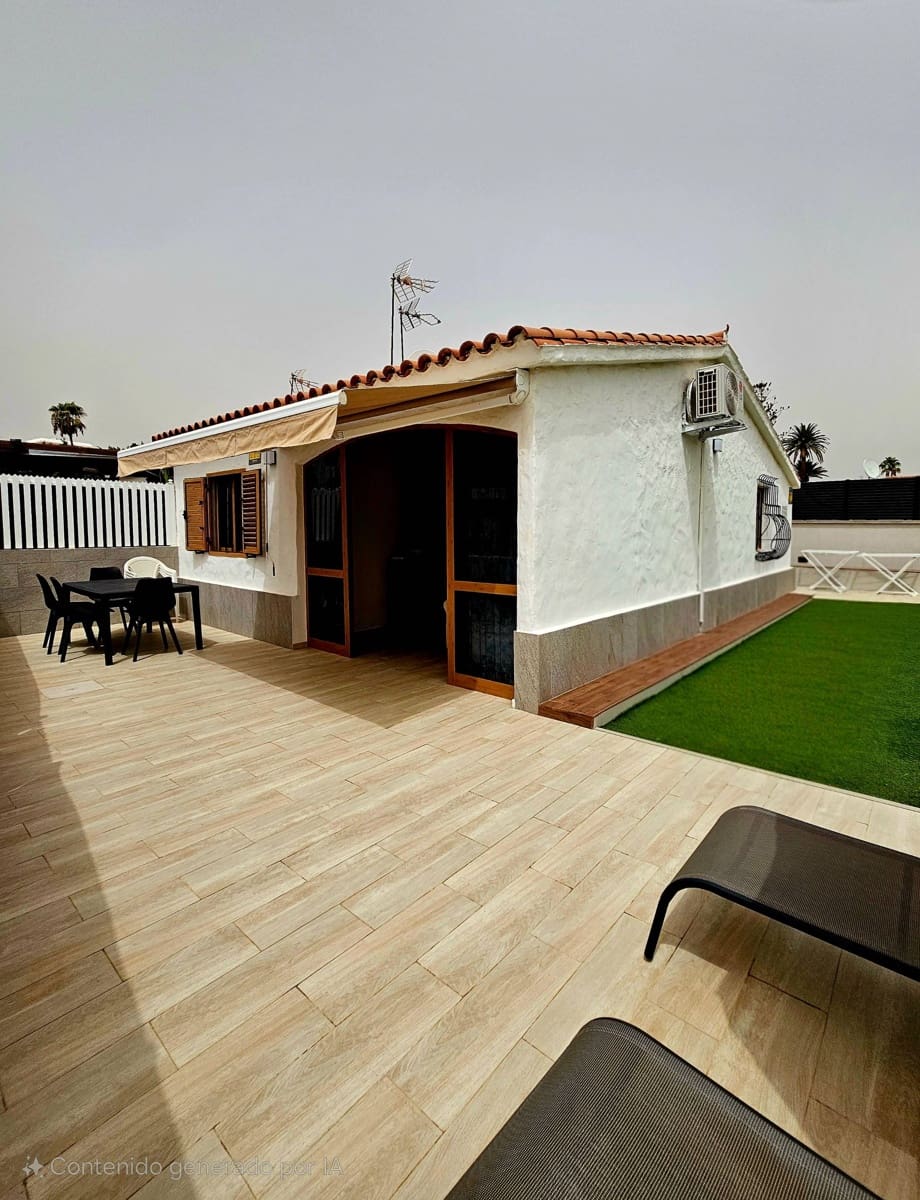 2 bedroom Bungalow for rent in Playa del Ingles - € 1,700 (Ref: 9232904)