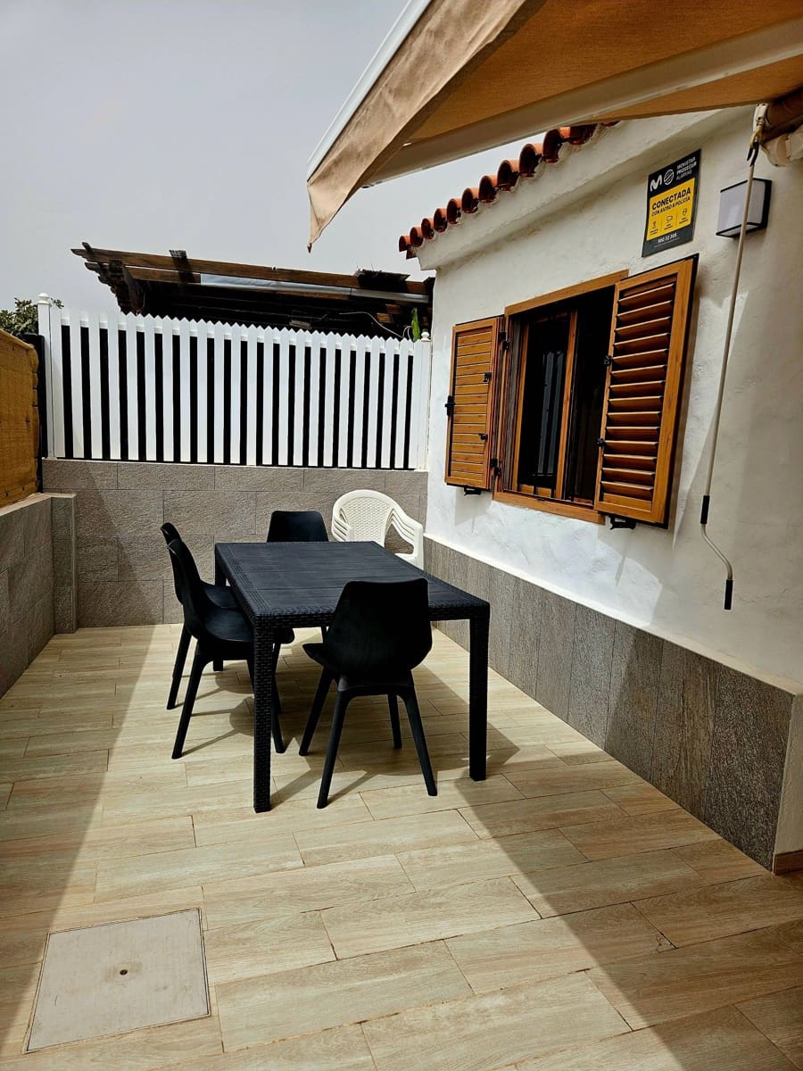 2 bedroom Bungalow for rent in Playa del Ingles - € 1,700 (Ref: 9232904)