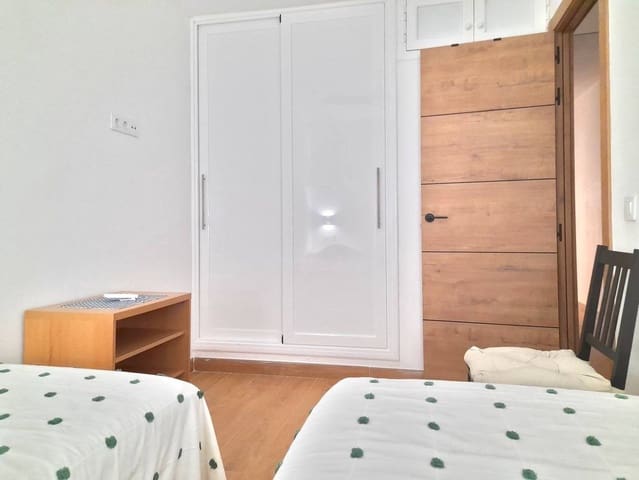 1 slaapkamer Appartement te koop in Playa del Inglés, San Bartolomé de Tirajana met zwembad - € 159.970 (Ref: 9240414)