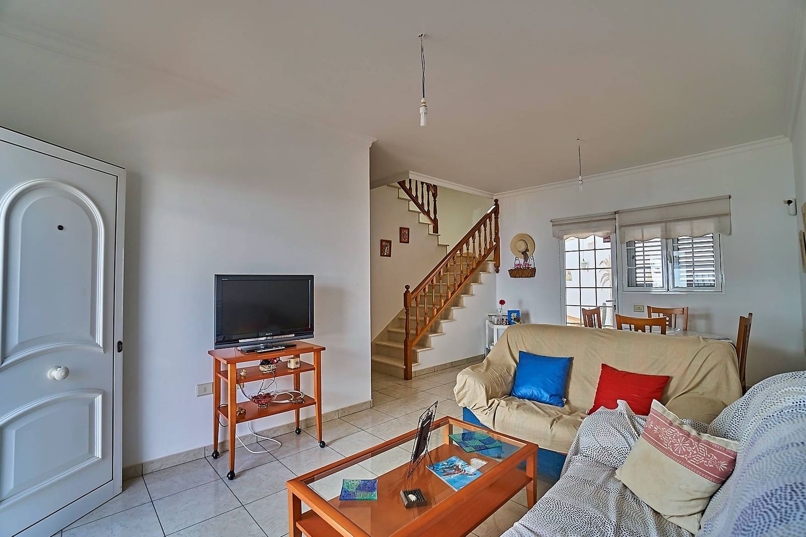 4 bedroom Terraced Villa for sale in La Aldea de San Nicolas with garage - € 240,000 (Ref: 9240415)