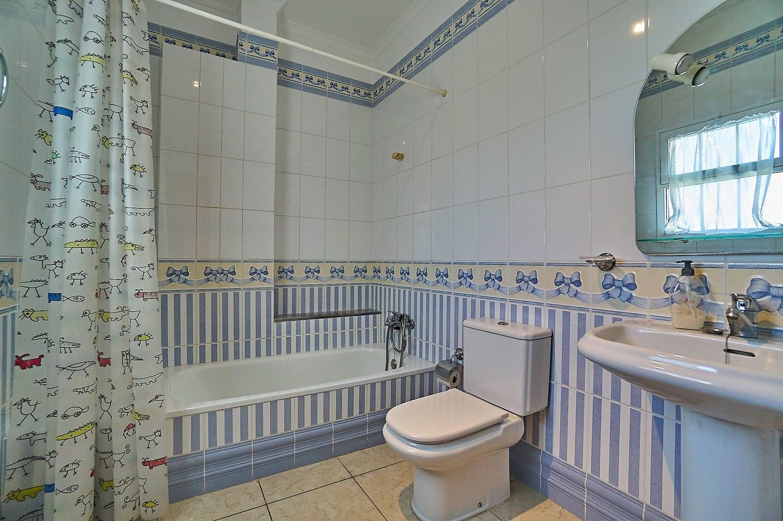 Adosado de 4 habitaciones en La Aldea de San Nicolas en venta con garaje - 240.000 € (Ref: 9240415)