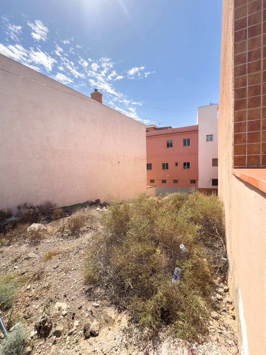 Terrain à Bâtir à vendre à San Isidro de Abona - 100 000 € (Ref: 9240416)