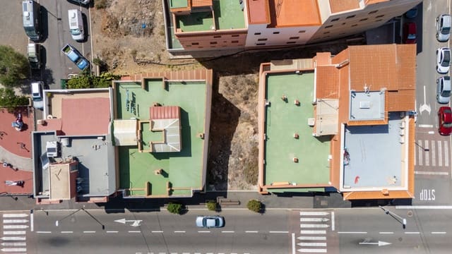 Terrain à Bâtir à vendre à San Isidro de Abona, Granadilla de Abona - 100 000 € (Ref: 9240416)