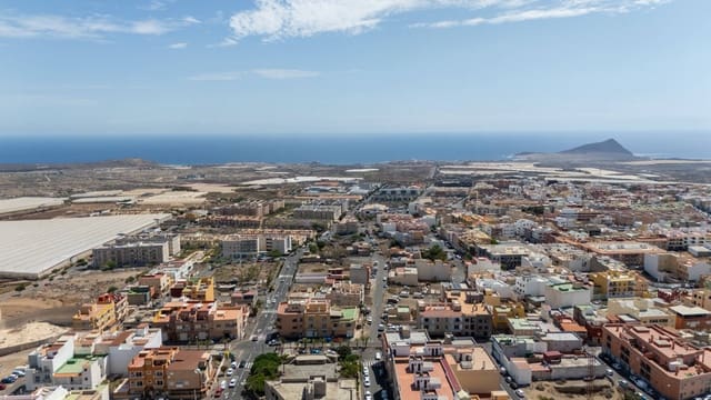 Terrain à Bâtir à vendre à San Isidro de Abona, Granadilla de Abona - 100 000 € (Ref: 9240416)